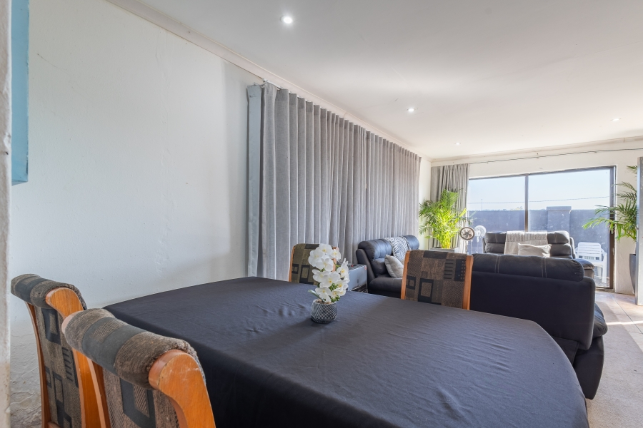 5 Bedroom Property for Sale in Kwanokuthula Township Western Cape